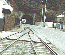 トンネル併用軌道